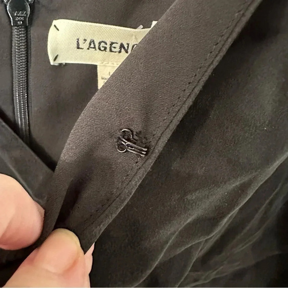 L’AGENCE Women’s Black Chiara Top 100% Silk Strappy Ruffle V-Neck Size L NWT - Picture 4 of 10